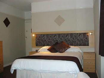 The Red House Gasthof 4*